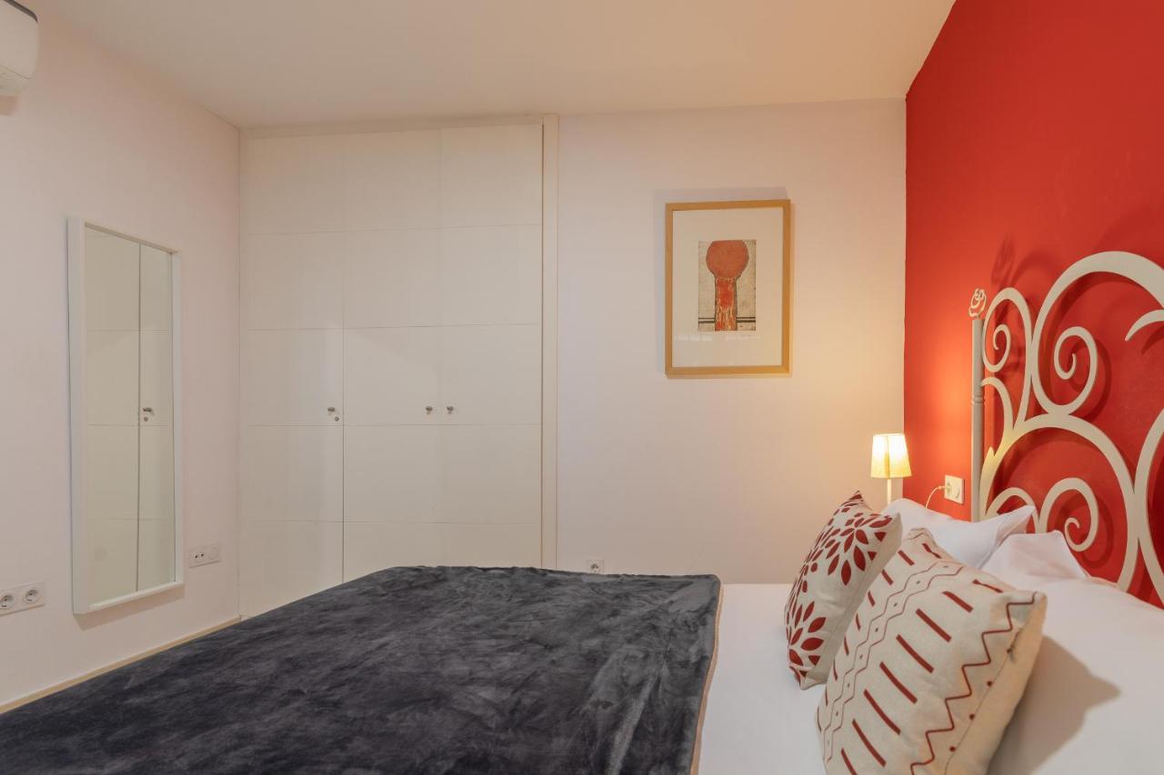 Reservaloen Plaza Del Salvador Sevilla Eksteriør billede
